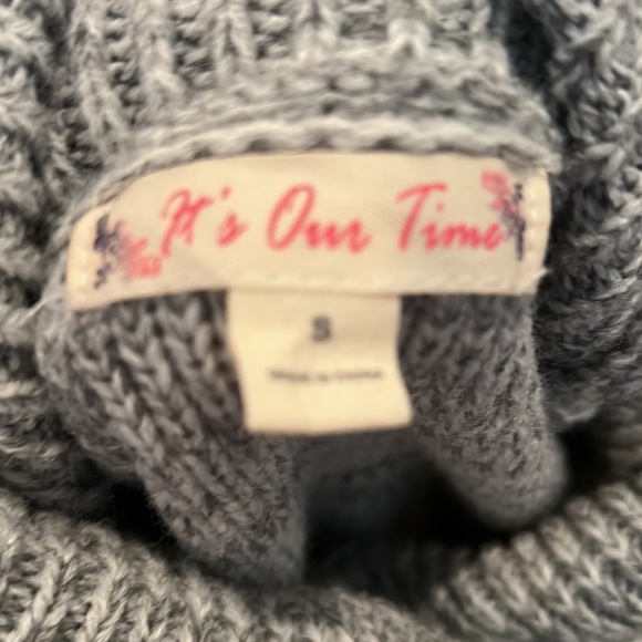 Grey sweater - Picture 2 of 2